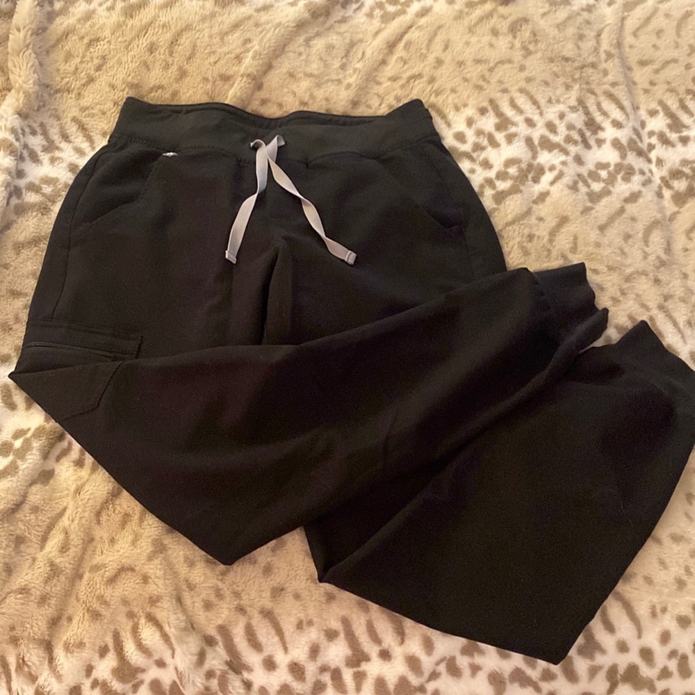 Fig joggers.